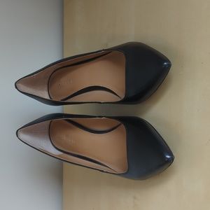 Calvin Klein pumps size 7